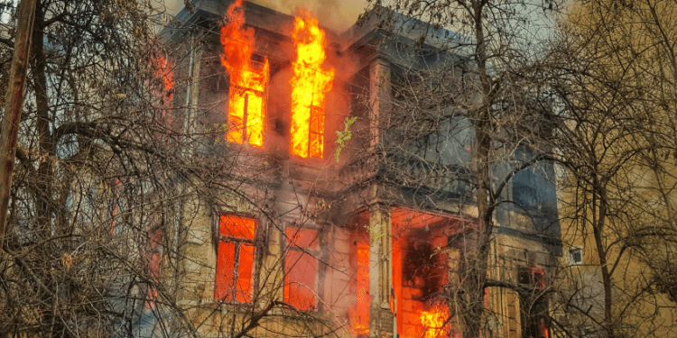 Why It’s Important to Be Prepared for Unexpected Disasters That Cause Home Damage